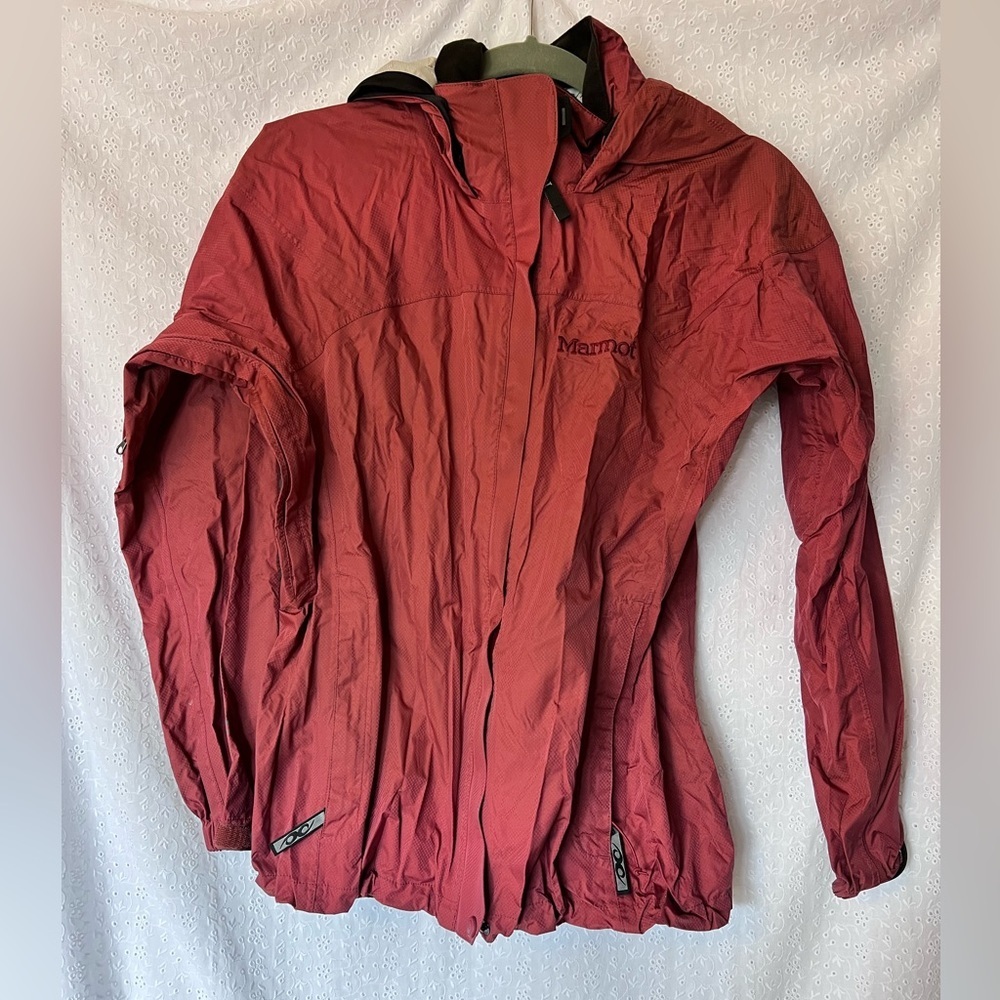 Marmot Maroon Red Hooded Lightweight Rain jacket